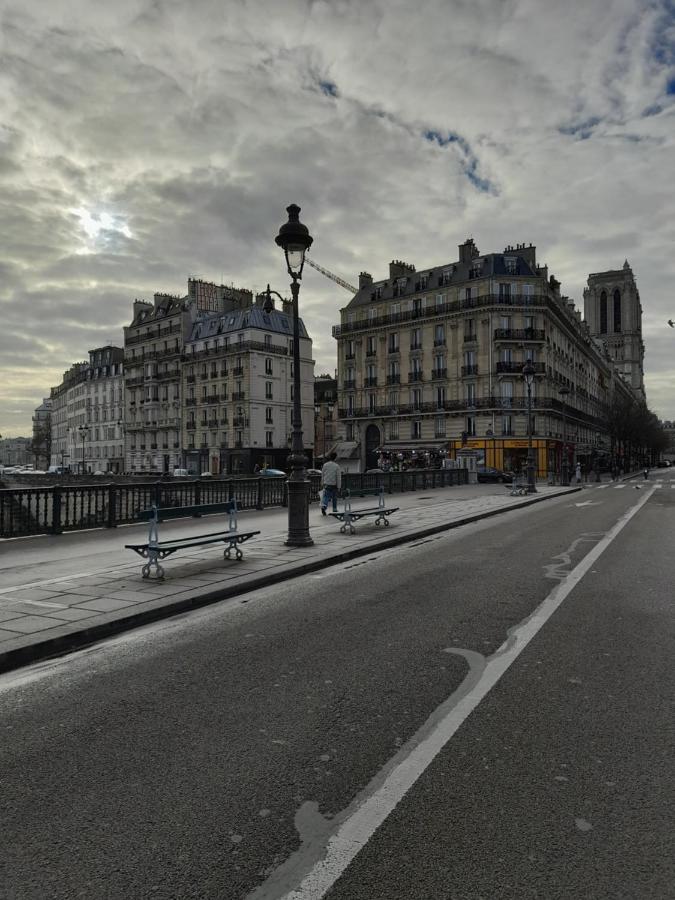 Cosy 2 Pieces Typiquement Parisien A Notre-Dame Apartment Exterior photo